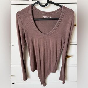 Abercrombie & Fitch Mauve Long Sleeve Tee